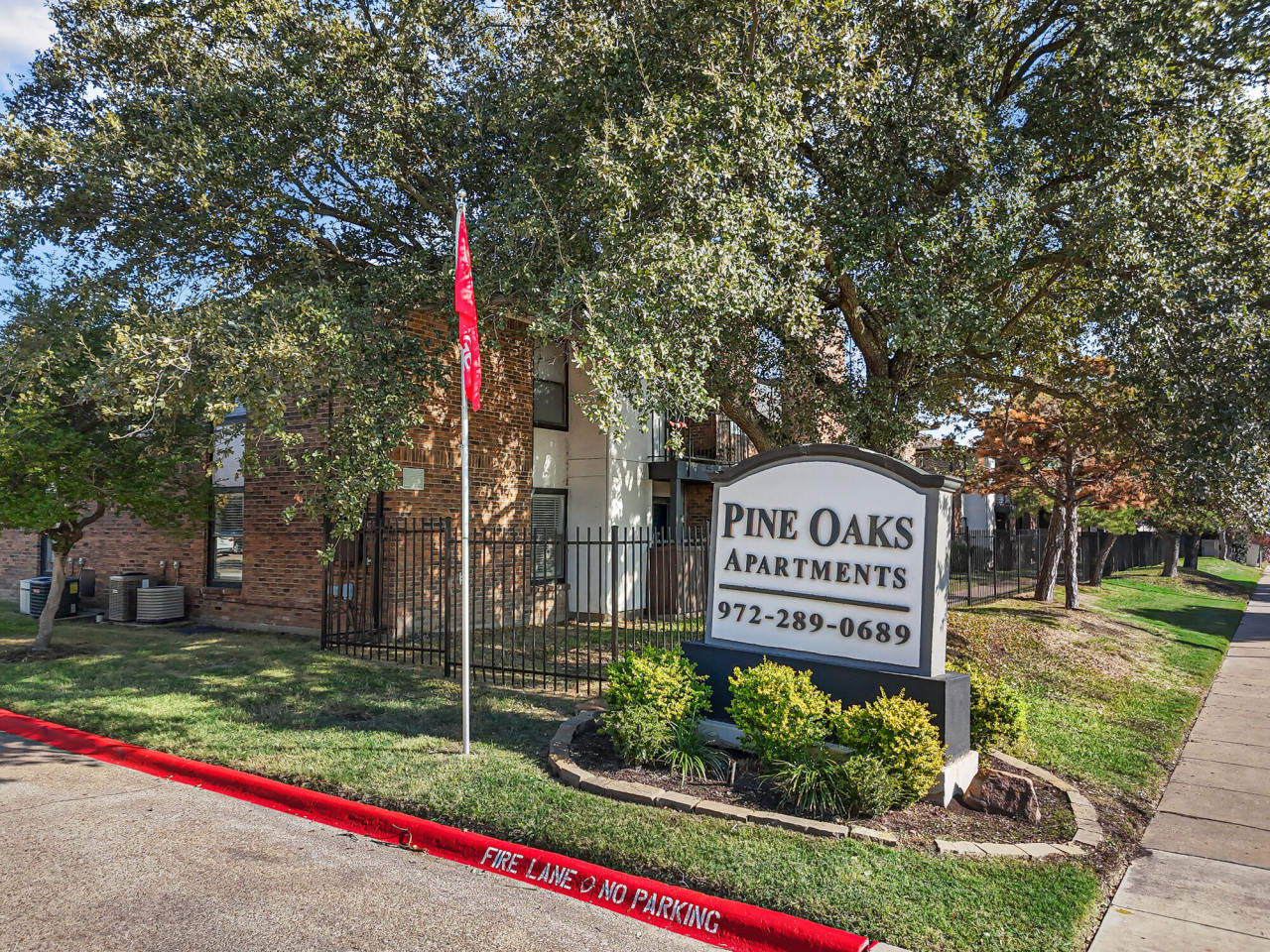 Pine Oaks Image 38