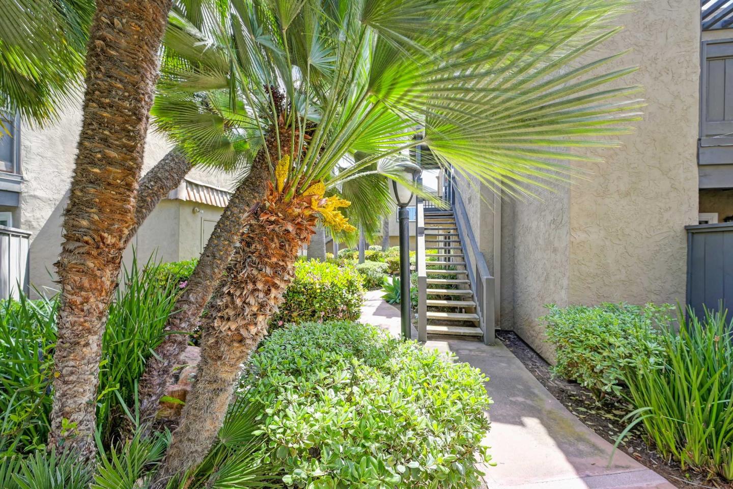 Coast Village Apartment Homes Image 6