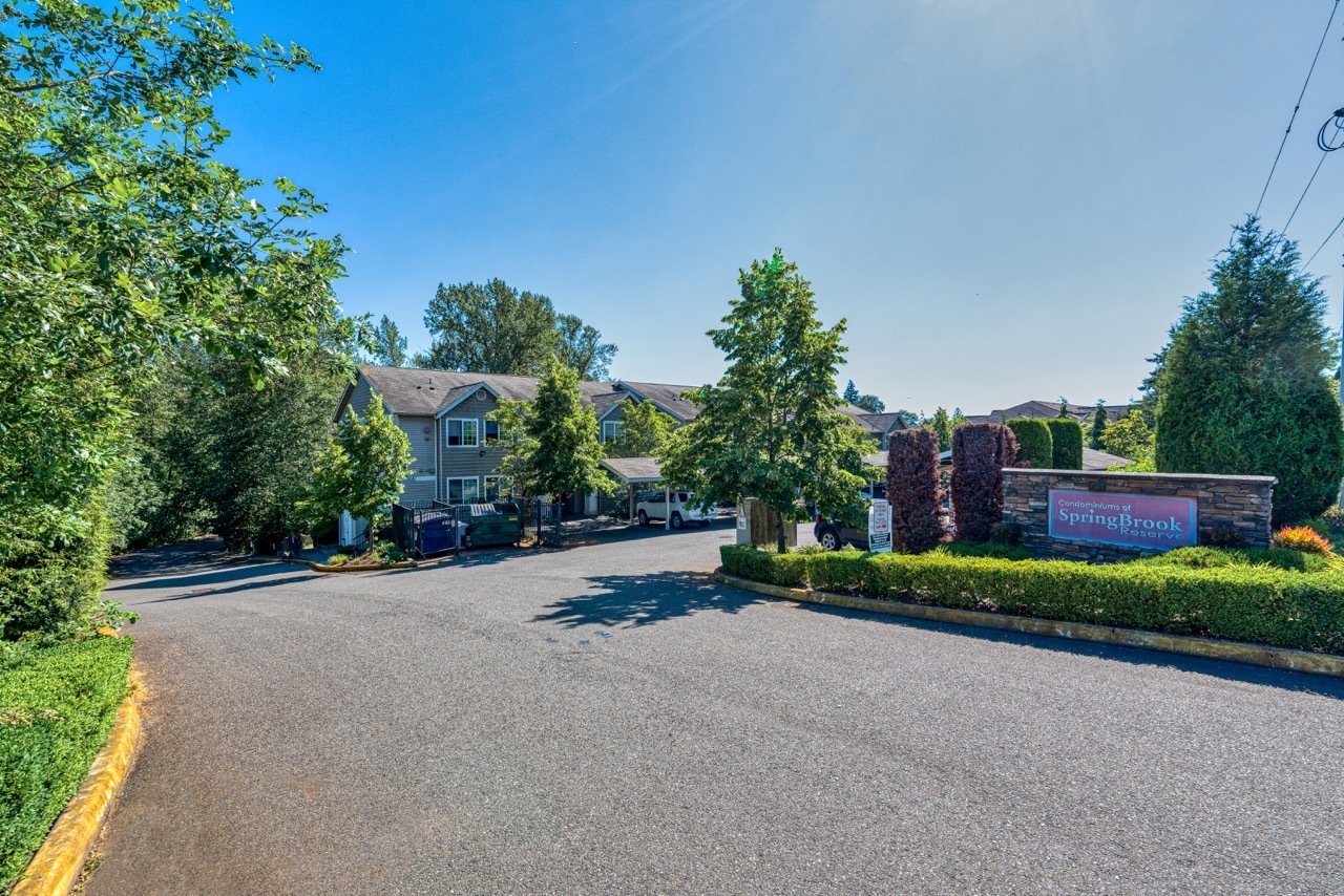 Springbrook Reserve Condominiums Image 4