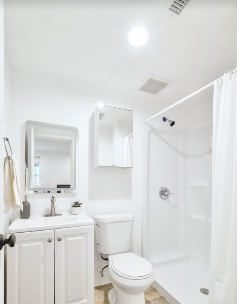 1455 W 36th Street - Co-Living Image 23