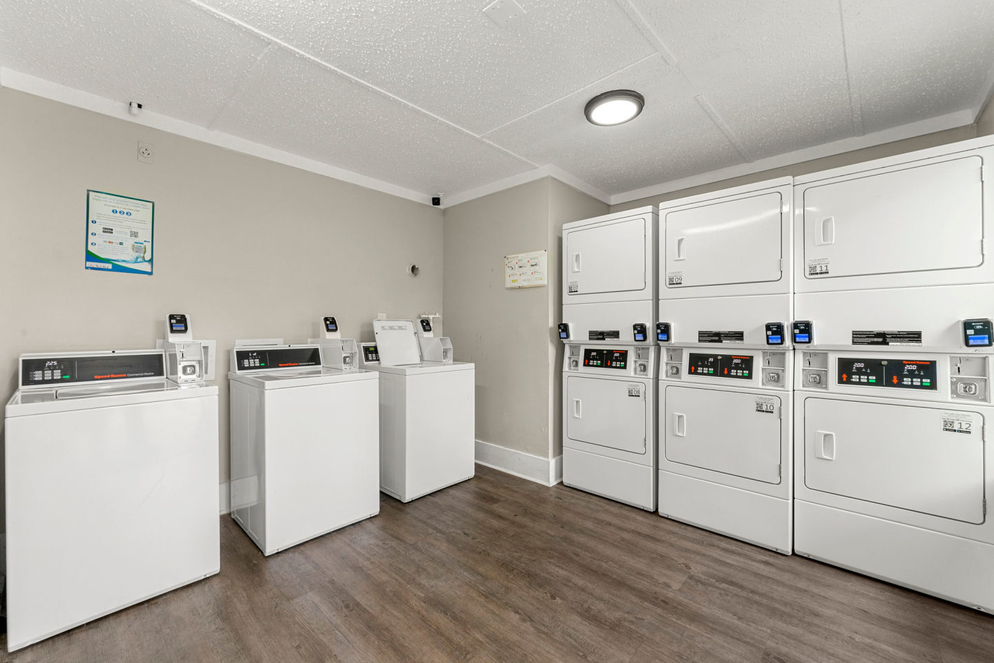 445 Cleveland Image 40