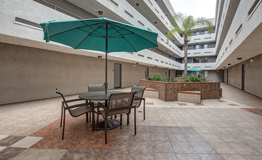 Vue at Laurel Canyon Image 19