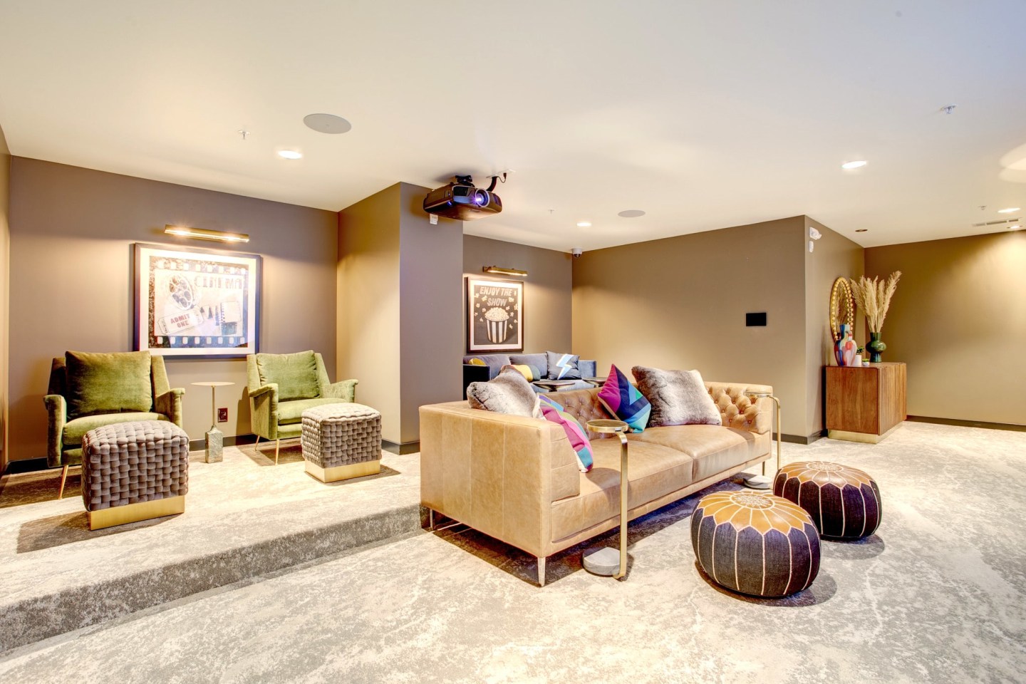 The Cosmopolitan Image 47