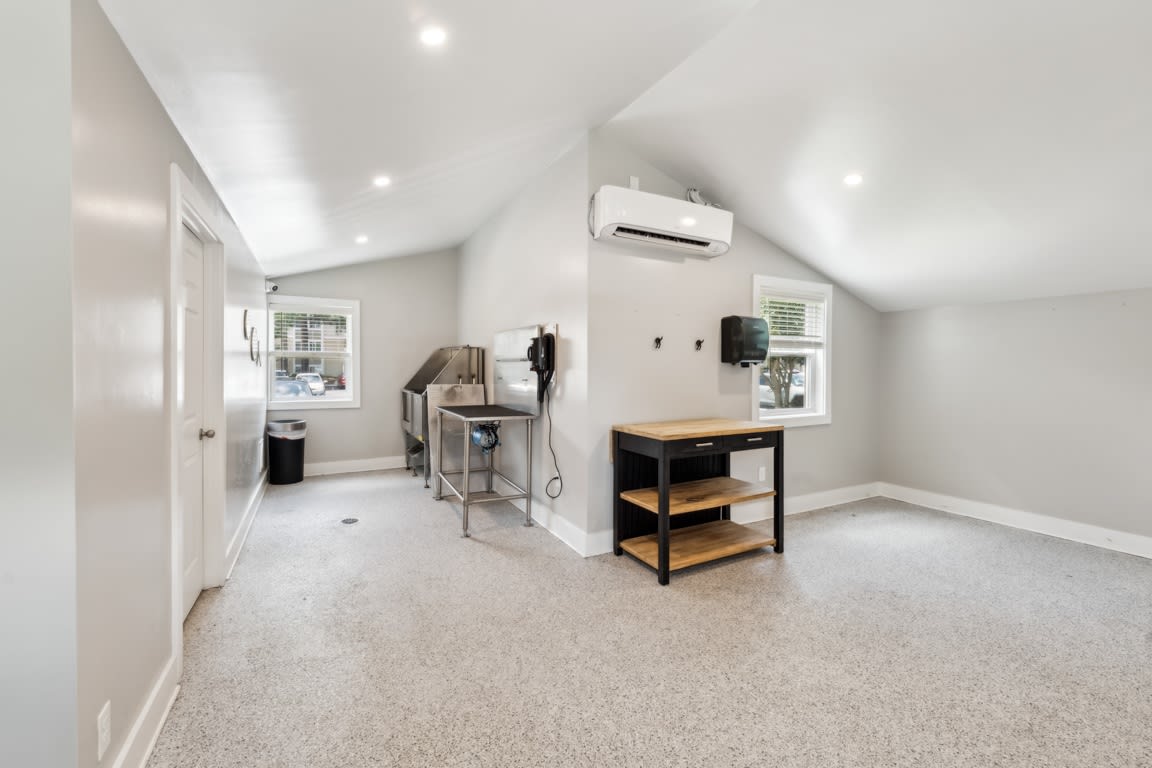 Linkhorn Bay Apartments Image 14