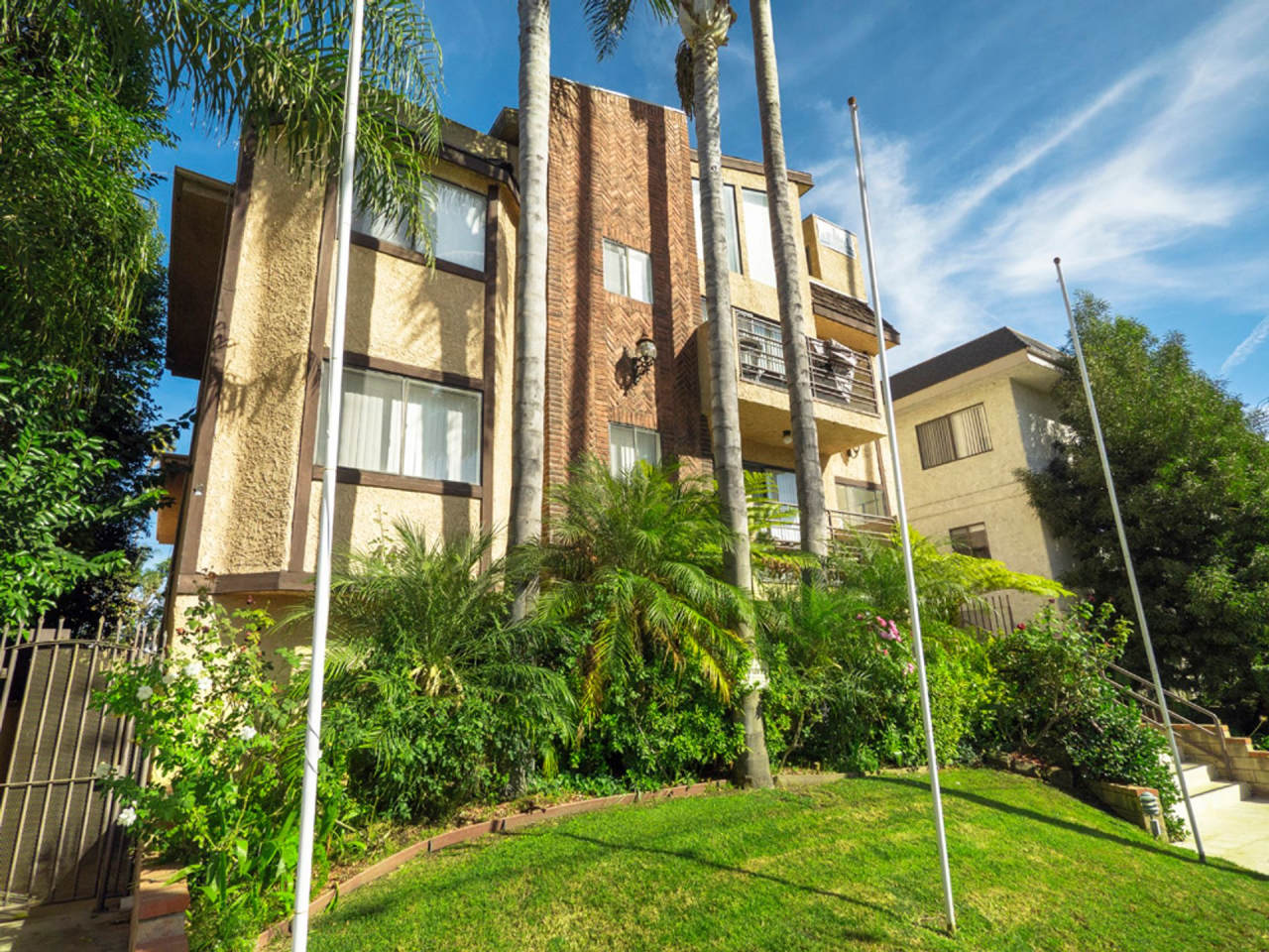 4420 Fulton Ave. Image 1