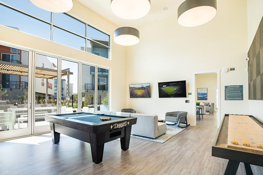 Hub Apartments Image 6