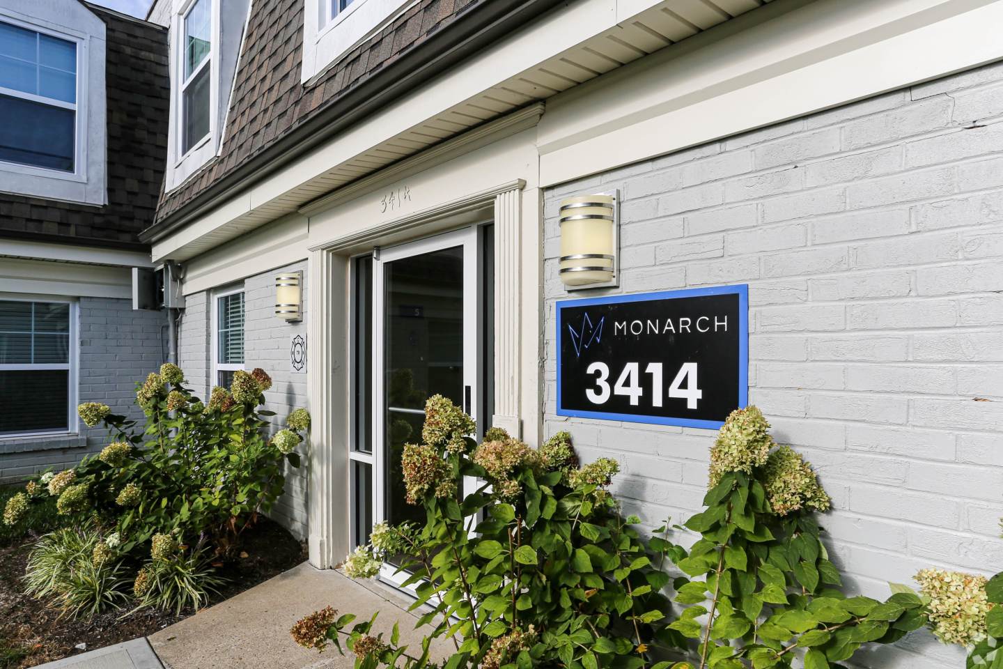 Monarch Image 32