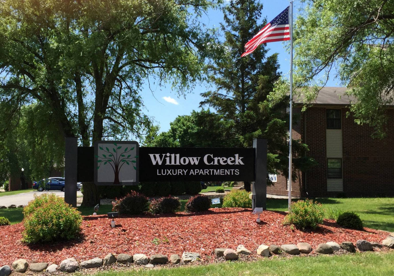 Willow Creek Apartments Image 1