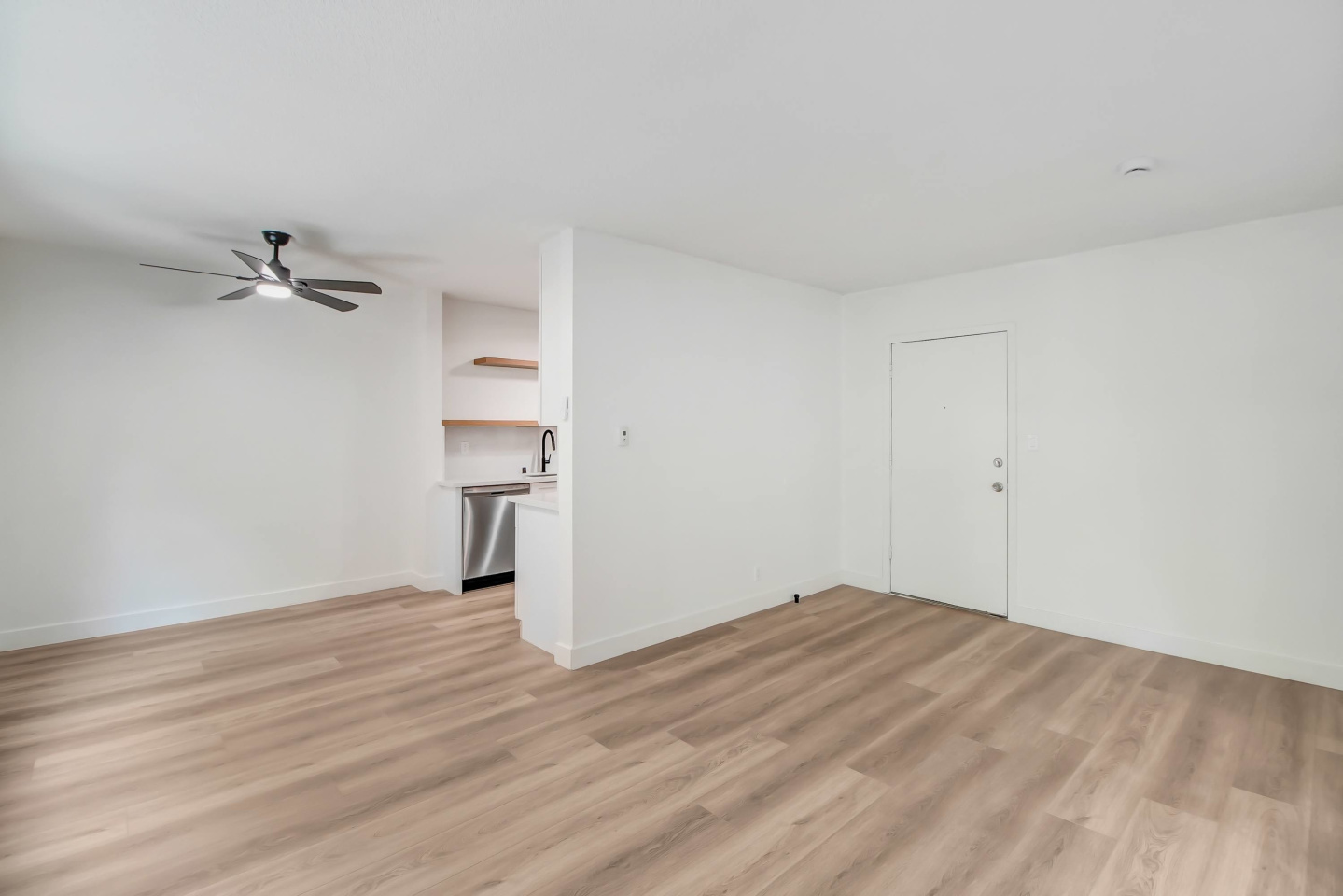 1545 N Laurel Image 4