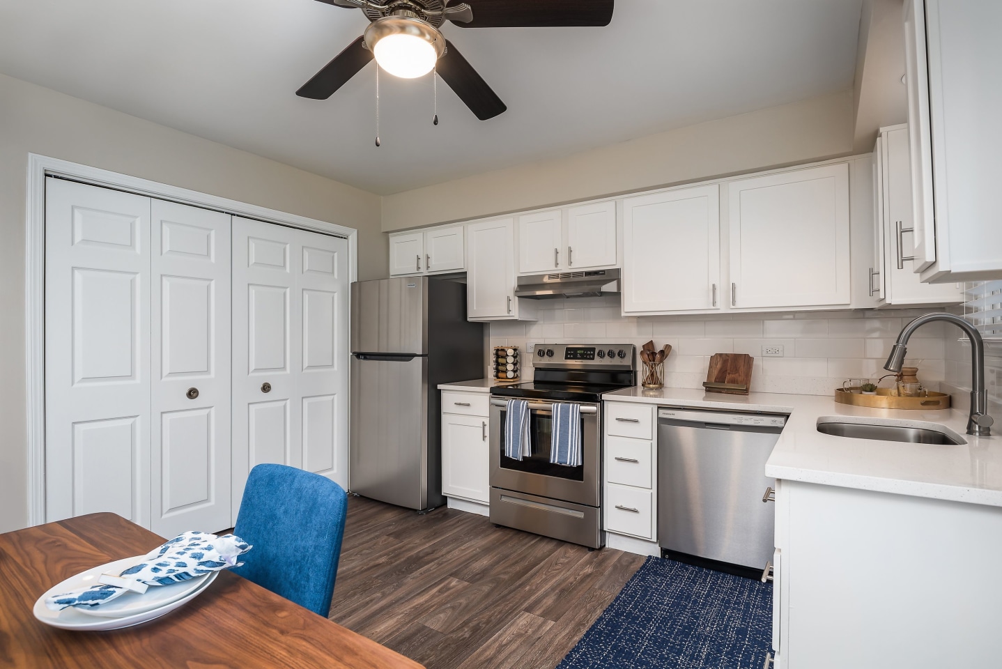 Haven on Long Grove Apartments and Townhomes Image 2