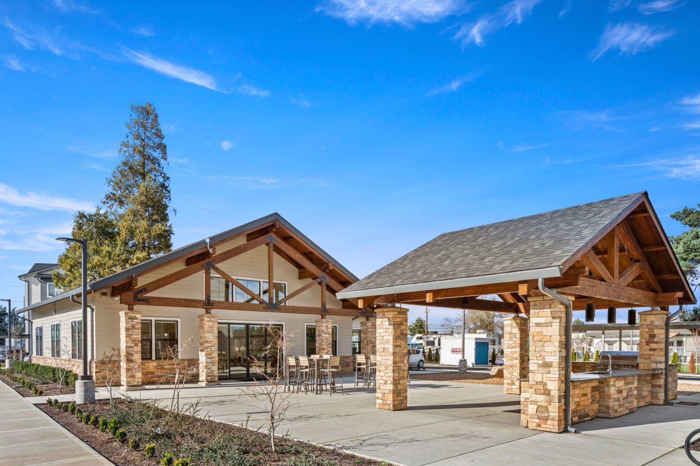 Pacific Valley Apartments Image 18