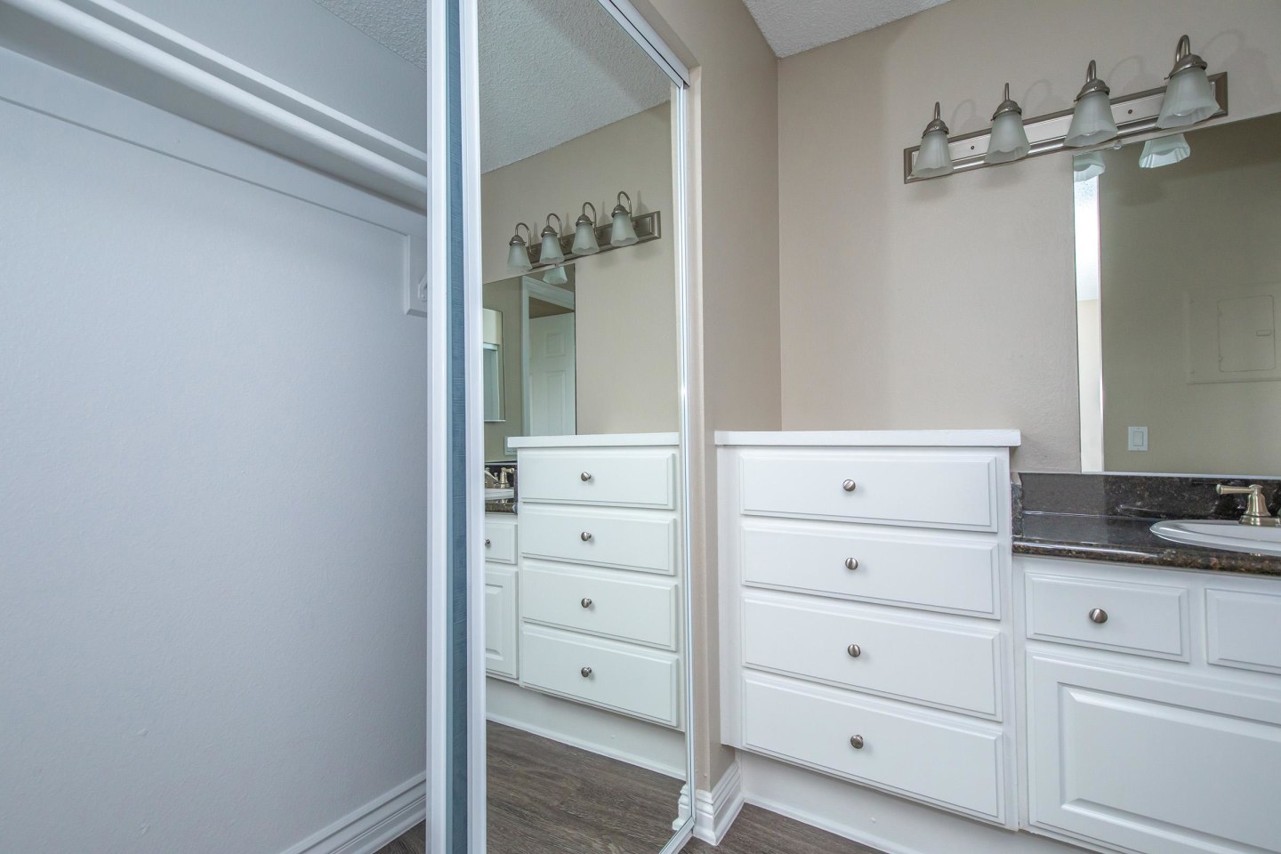 Mosaic Apartment Homes Image 40