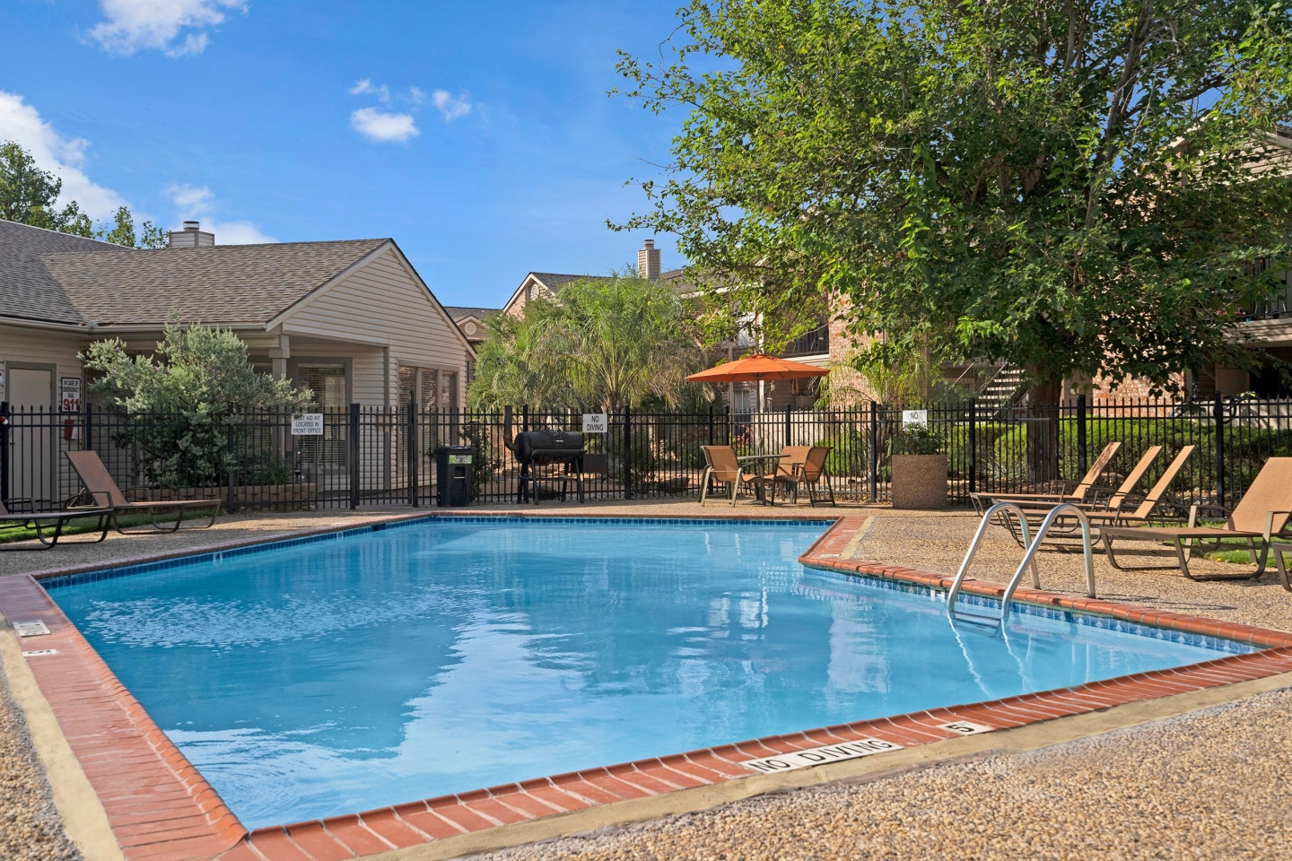 NORTHRIDGE COURT APARTMENT HOMES Image 12