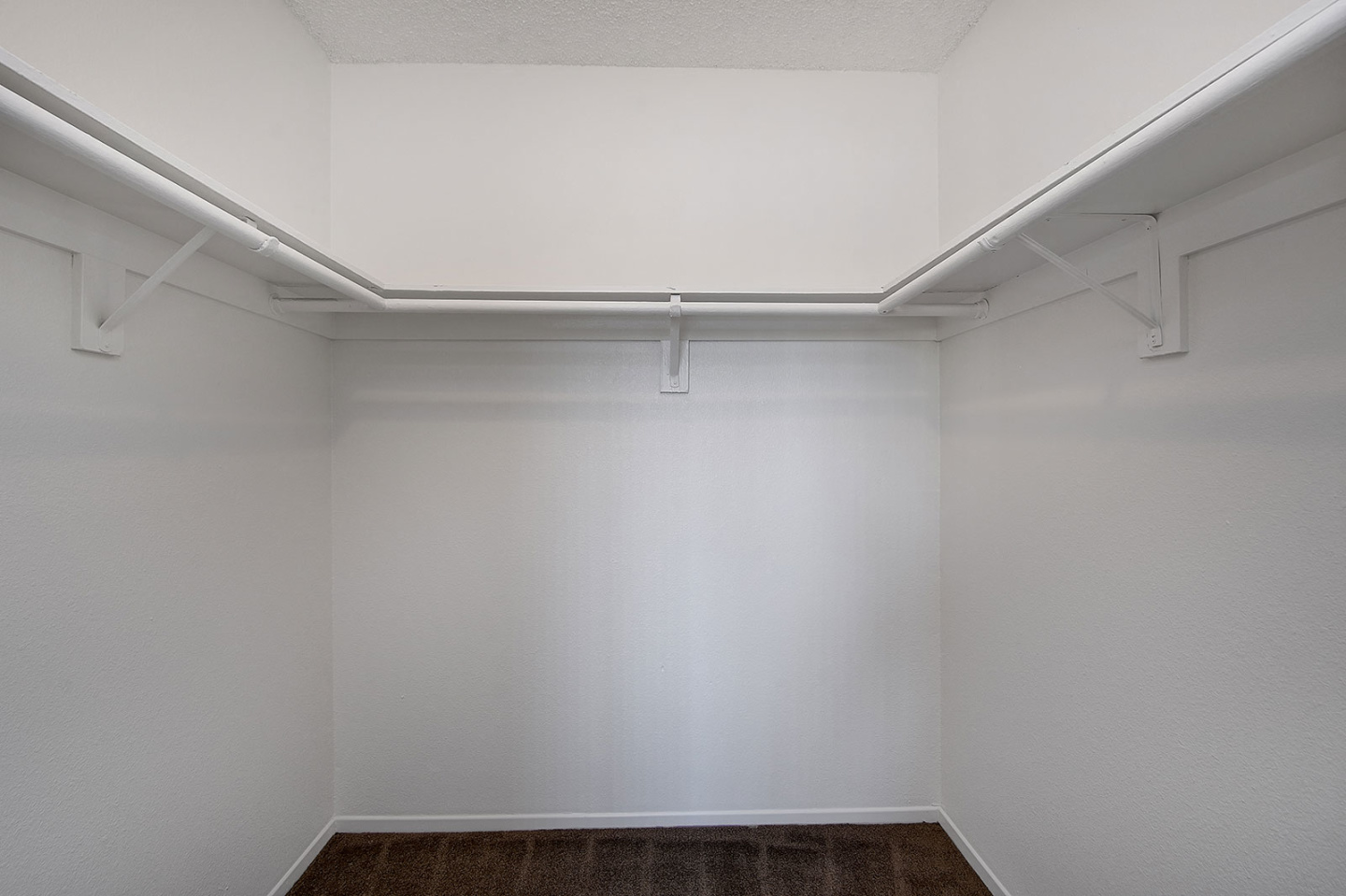 Pine Meadows Apartments Image 7