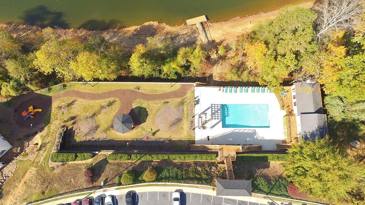 Edgewater on Lanier Image 1