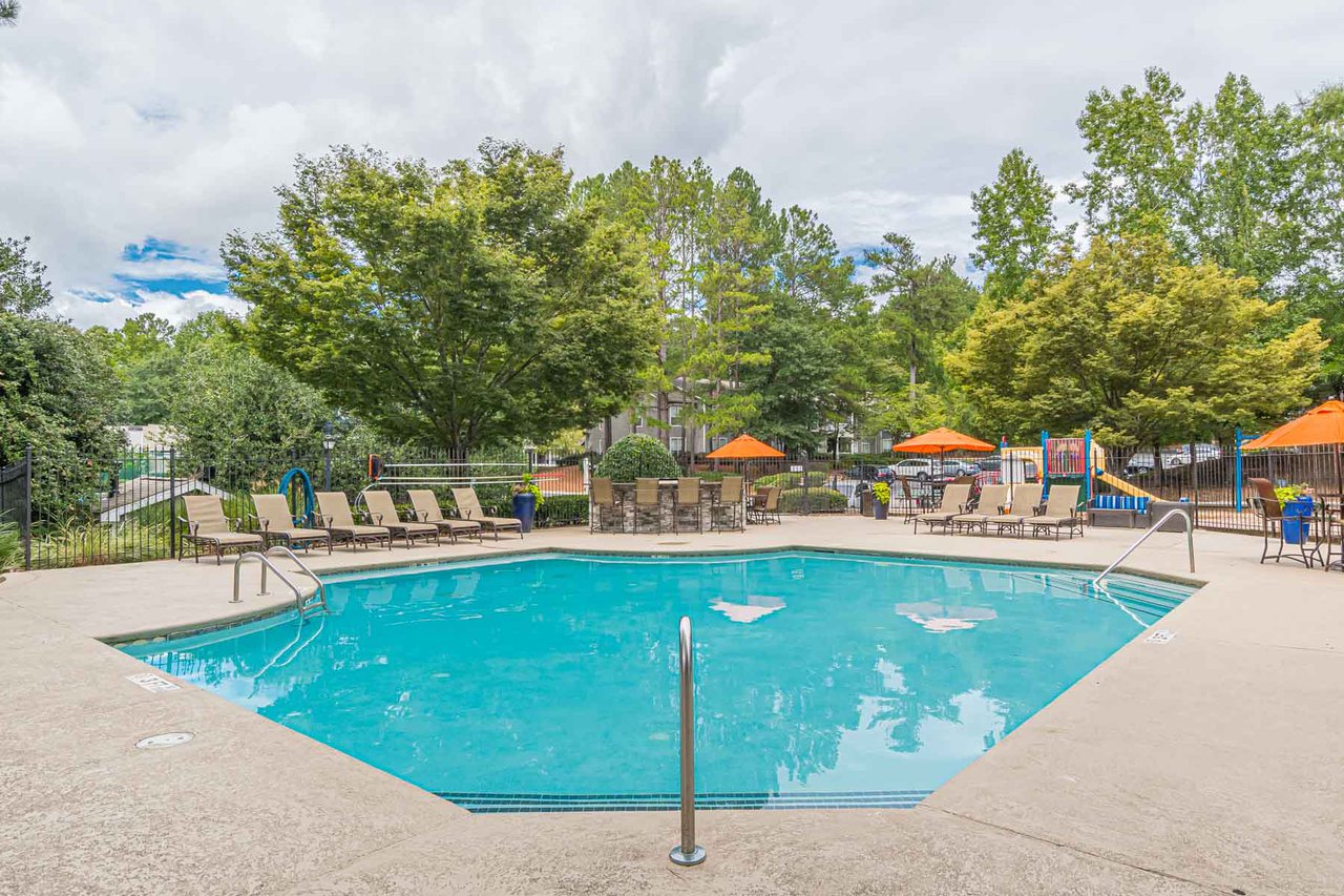 Balmoral Village Image 37