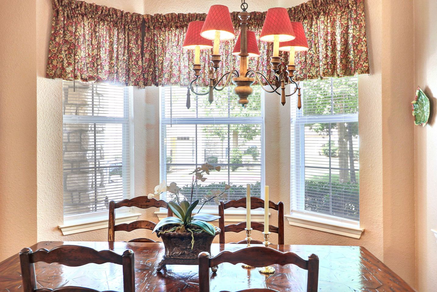 Stone Manor Image 24