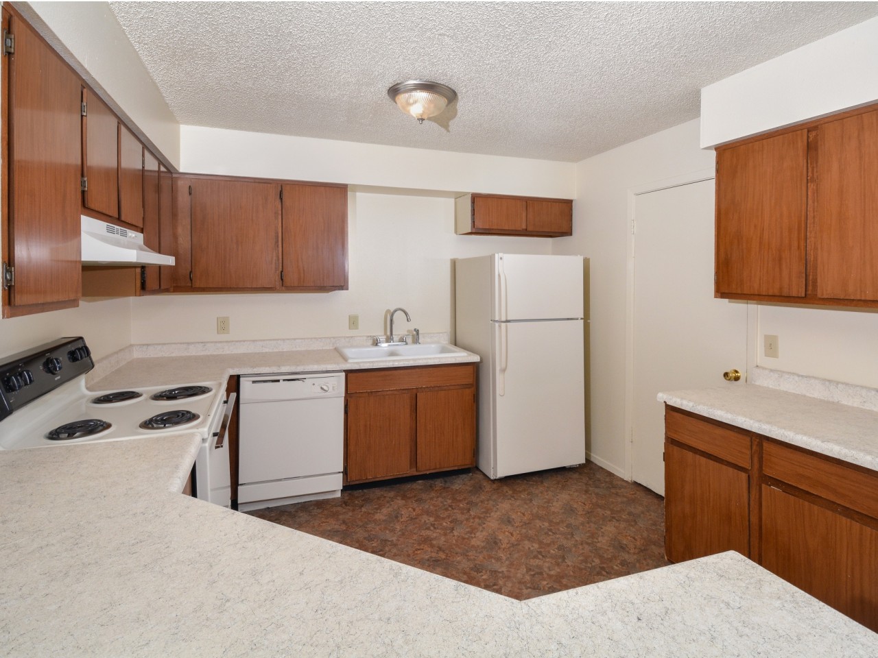 Country Crest Townhomes Image 16