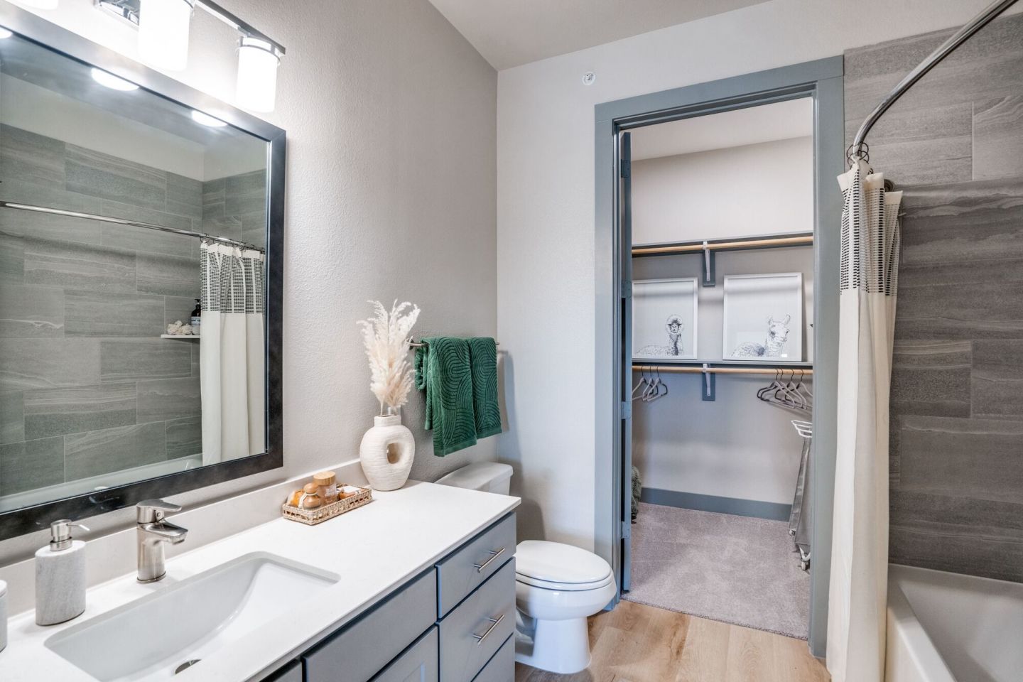 Lenox Lake Highlands Image 30