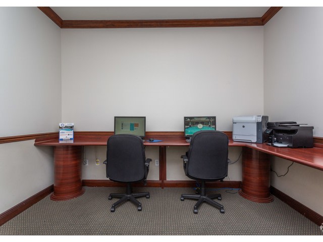 Country Club Towers Image 25