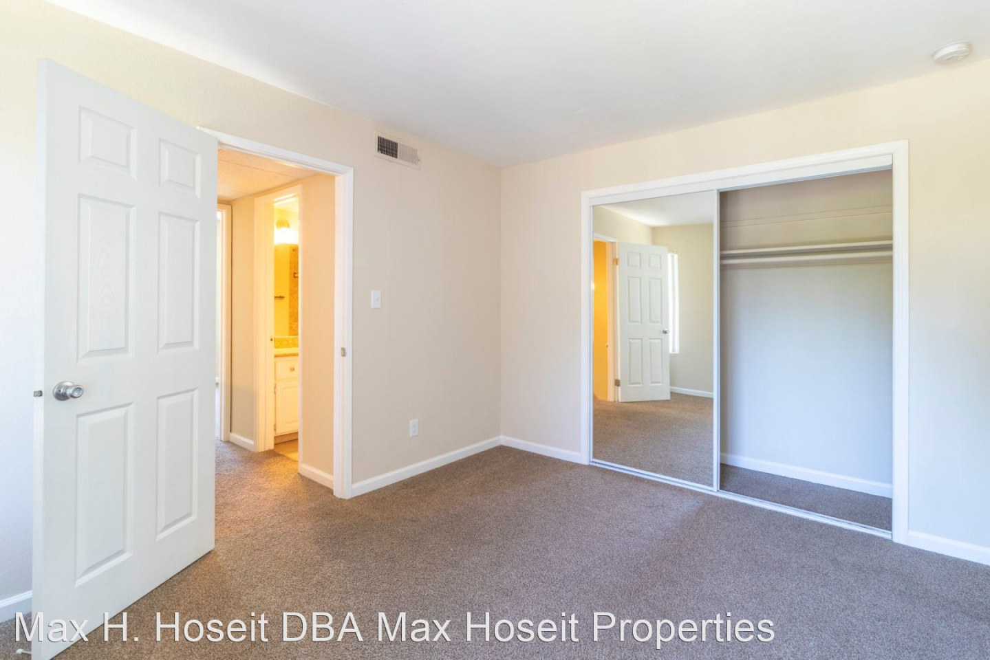 Woodburn Townhomes Image 13