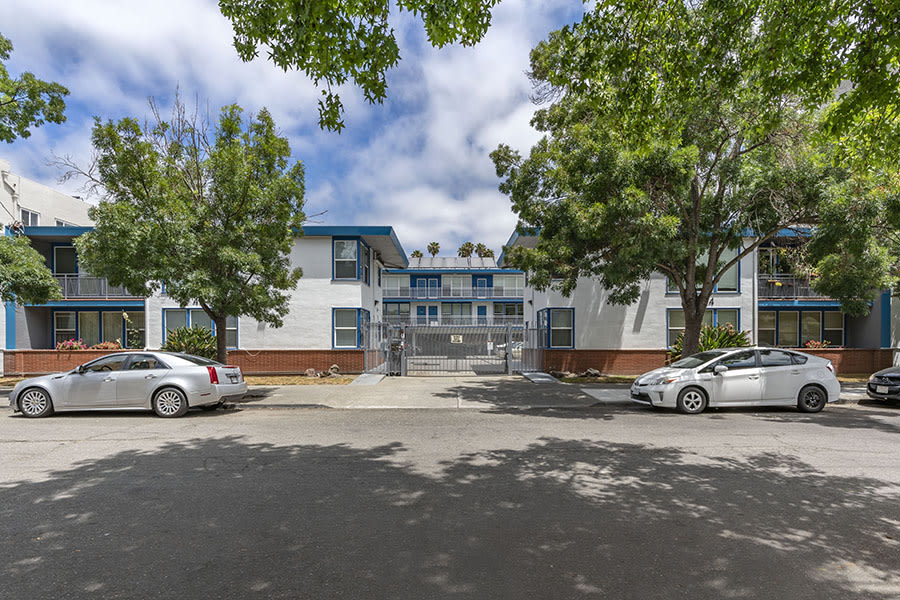 444 28th Street Apartments Image 34