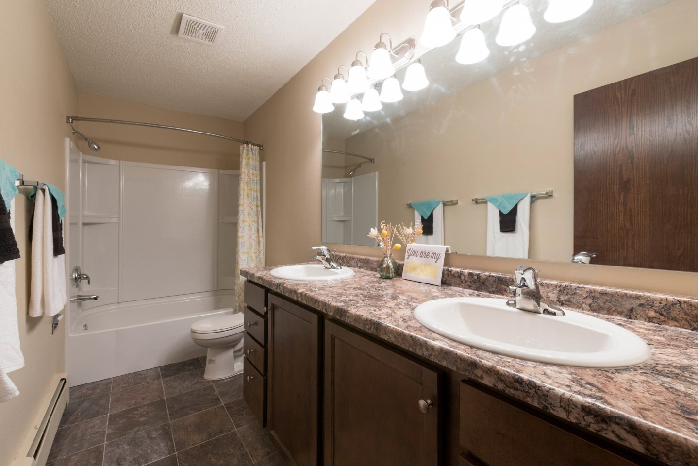 Newgate Apartments Image 9