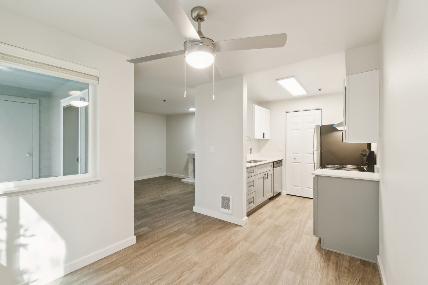 Spinnaker Apartments Image 29