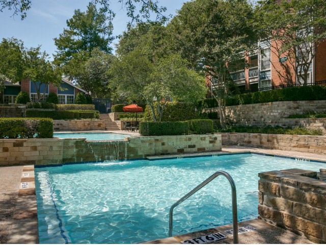 Village Lakes Image 11
