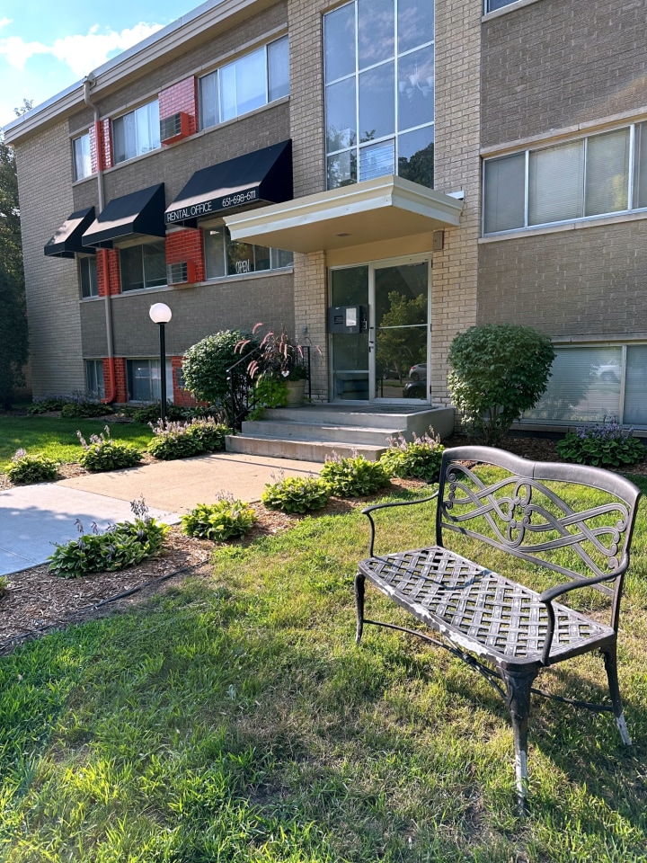 Davern Park Apartments Image 2