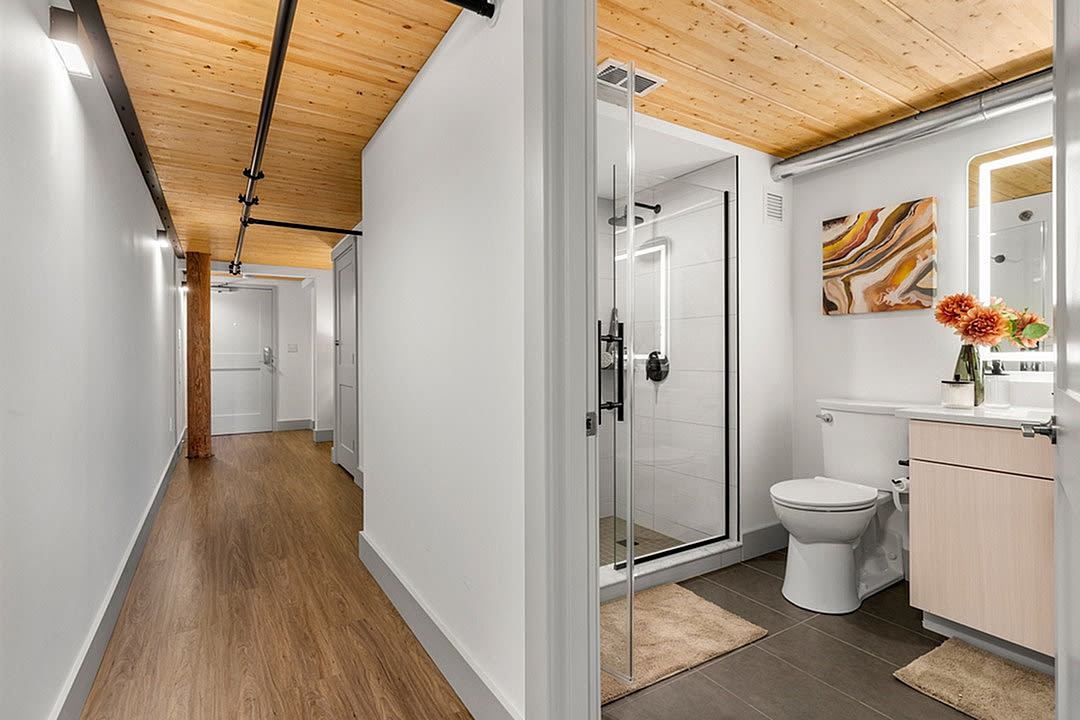 Riverwalk Lofts Image 30