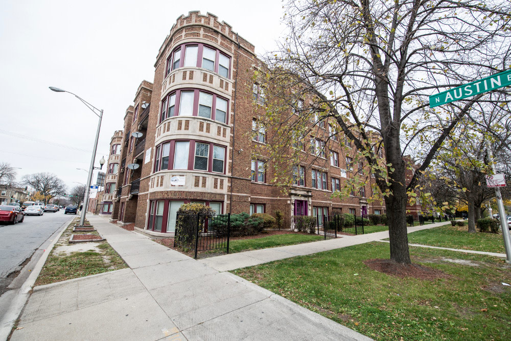 735-49 N Austin Image 18