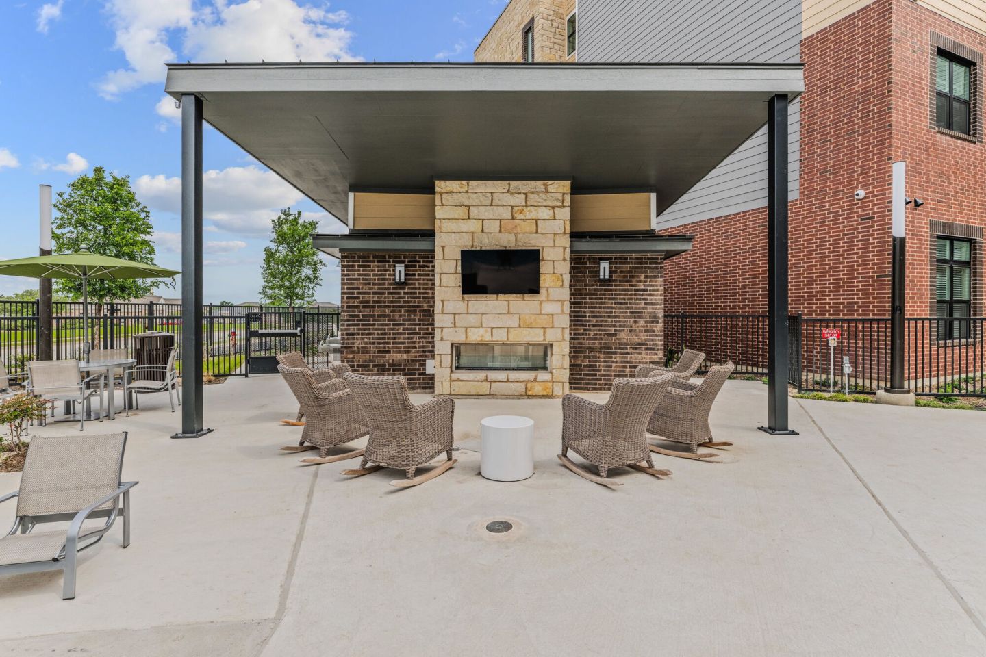 Hudson Oaks Image 35