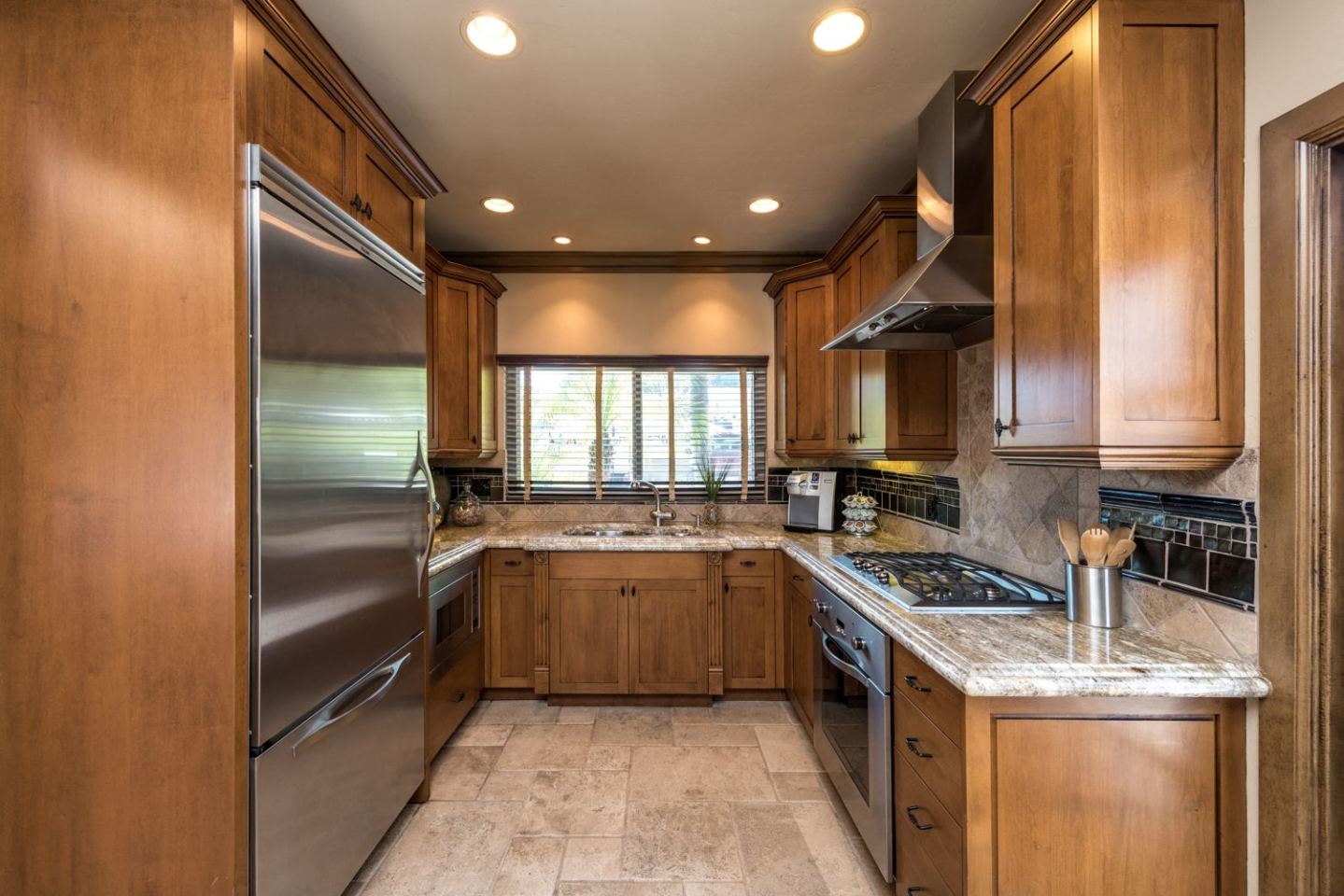 Viewpoint Luxury Apartments Image 16
