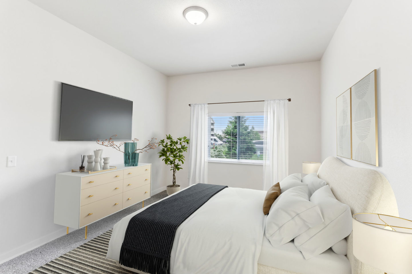 Lake Ridge Luxury Apartments Image 4