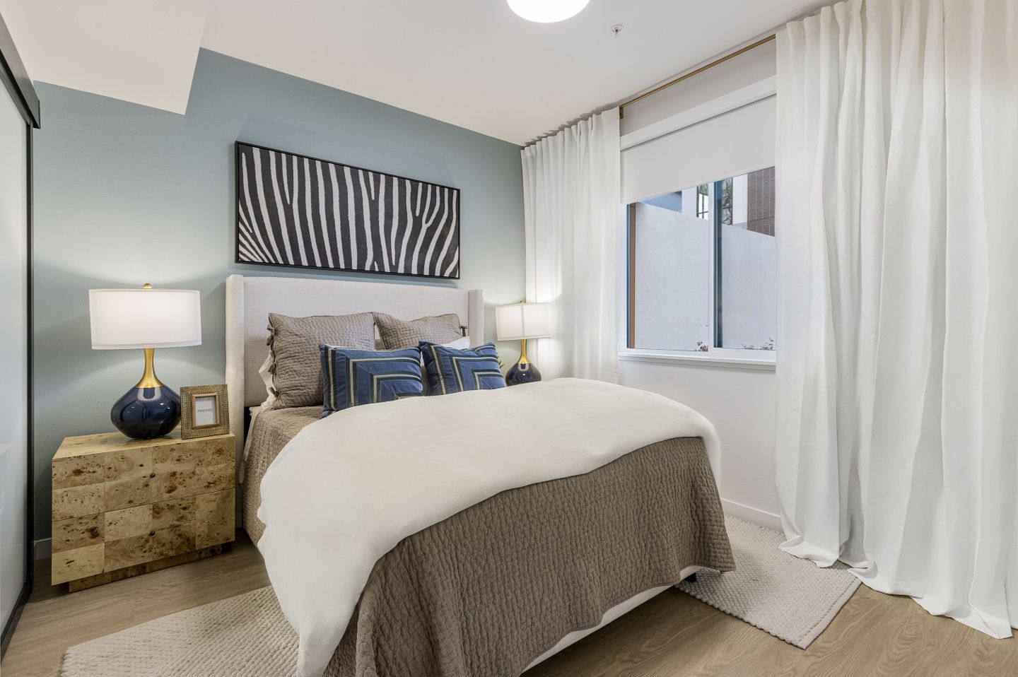 Sevens Luxury Apartment Image 15