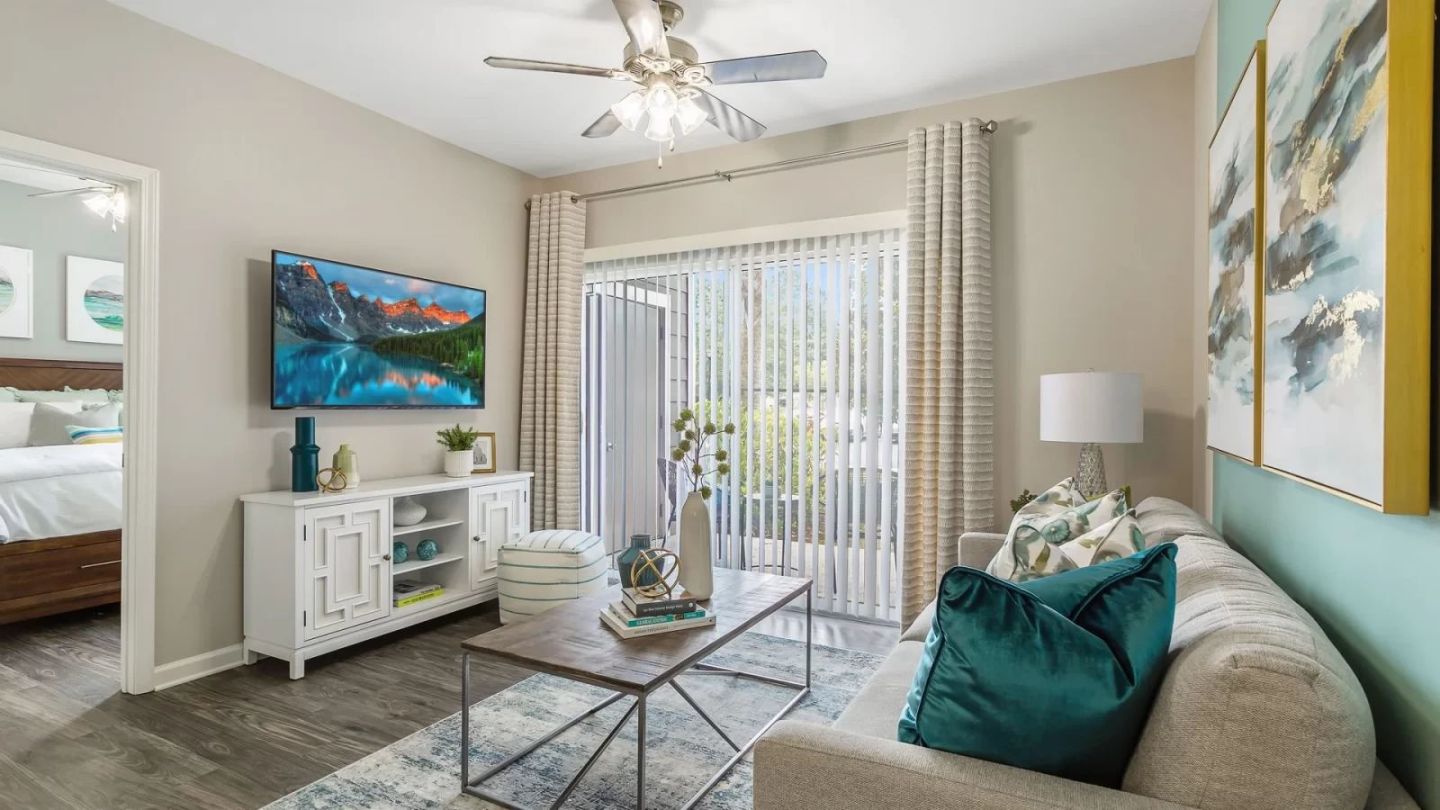 The Carlyle at Godley Station Apartment Homes Image 5