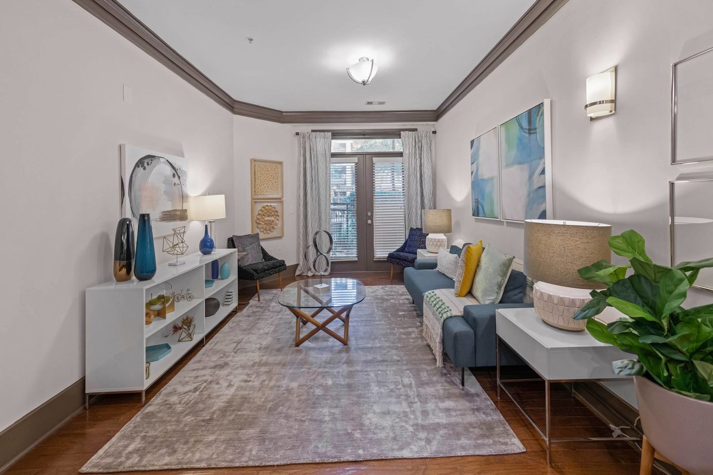 712 Tucker Image 16