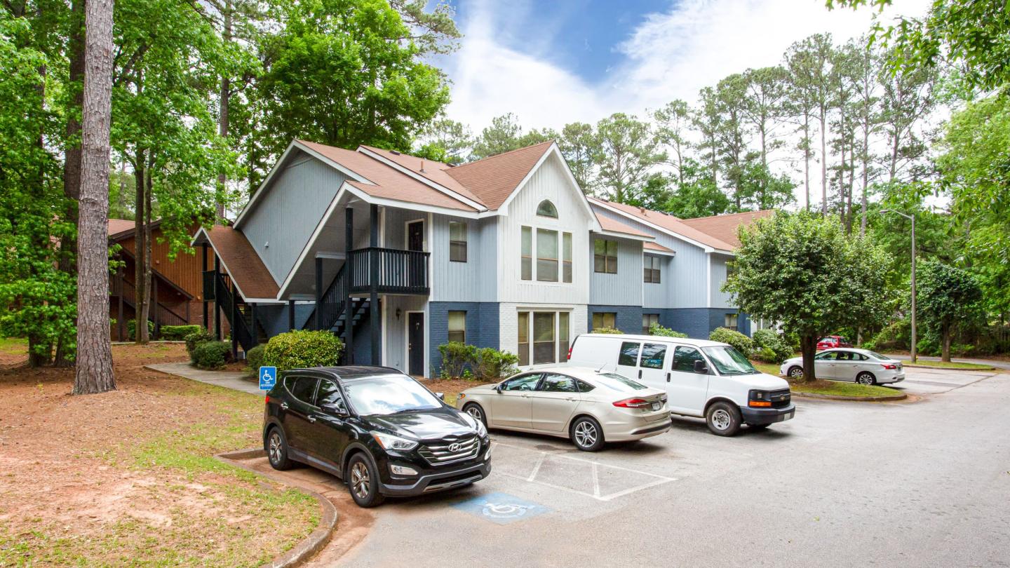 Salem Glen Apartments Image 3