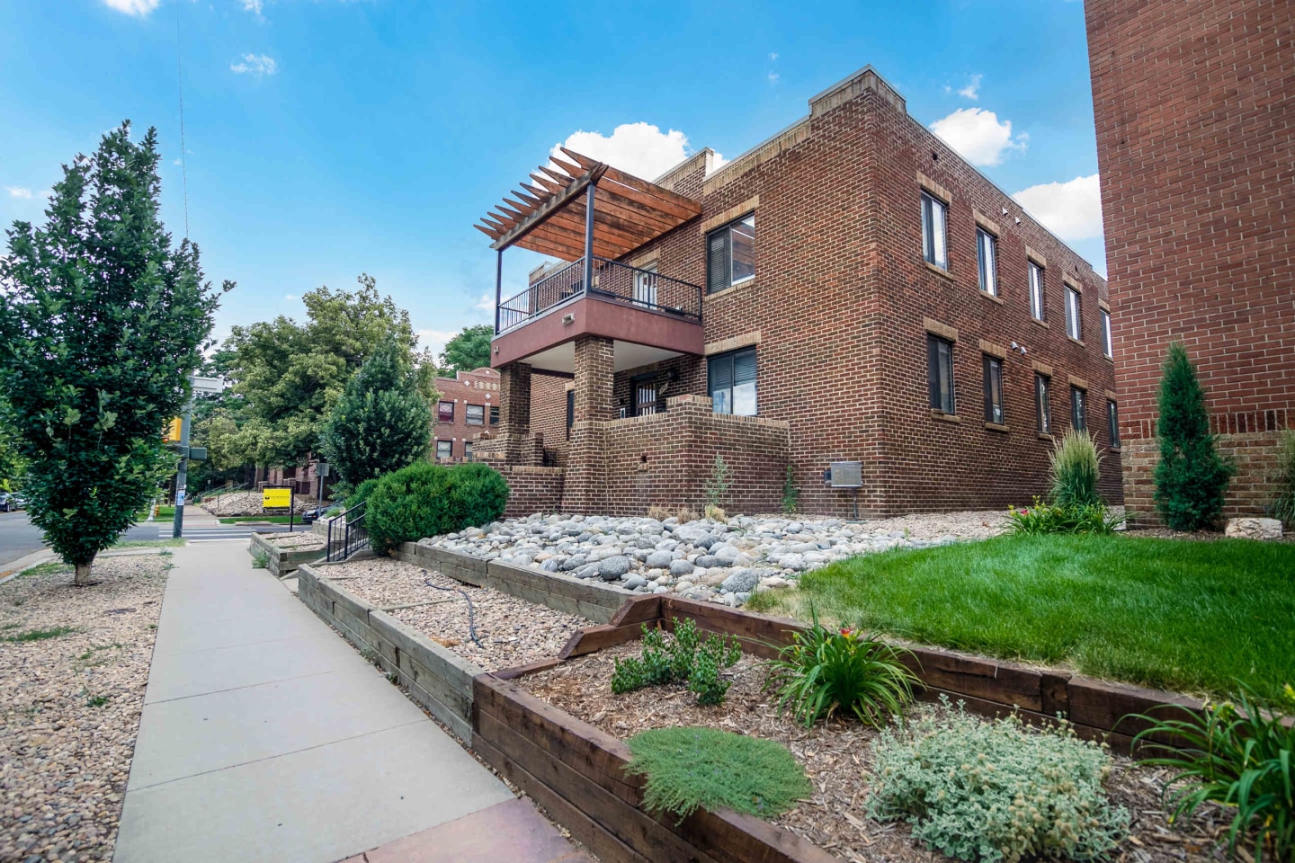 Crown Apartments Image 1