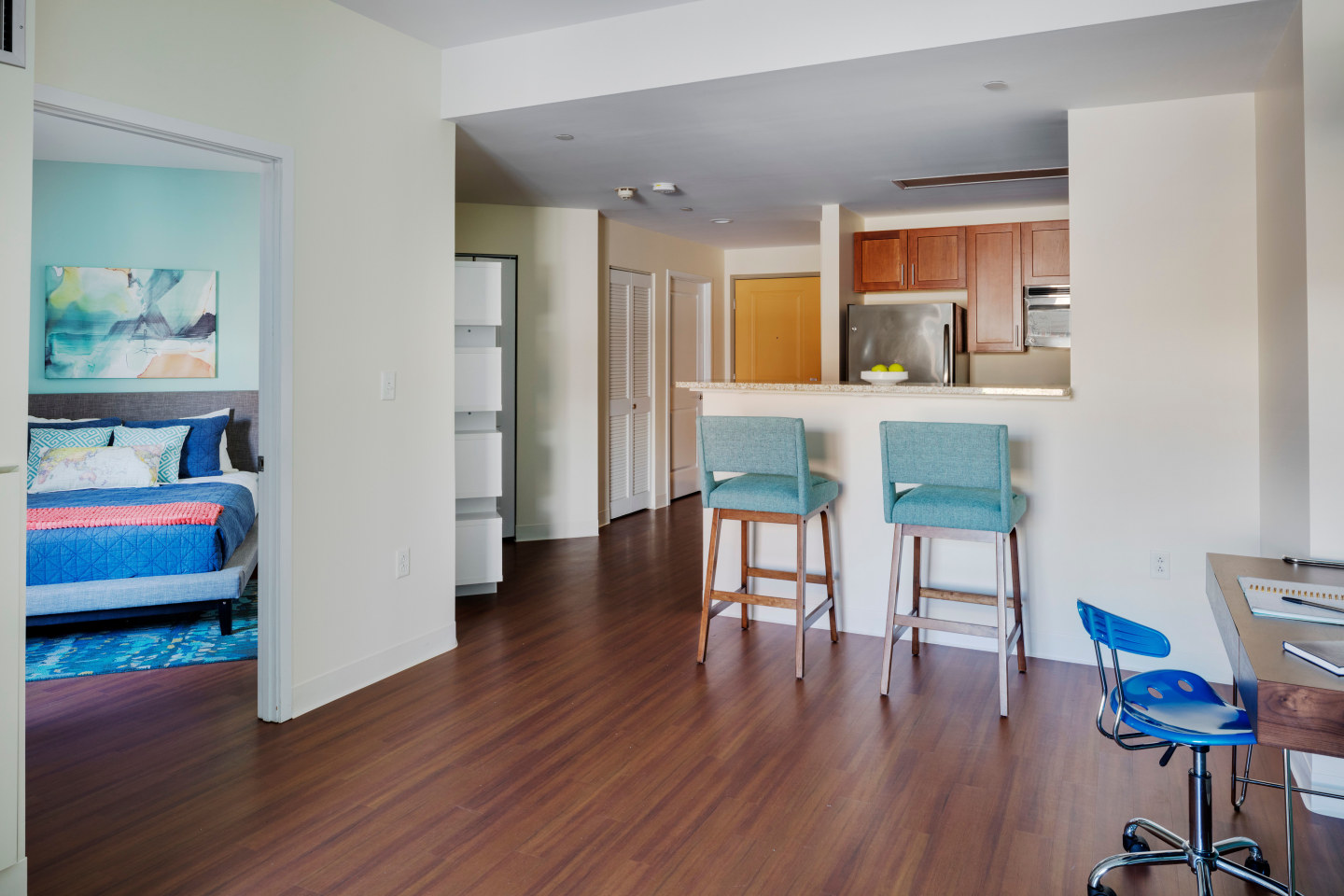 Peninsula Apartments Image 7