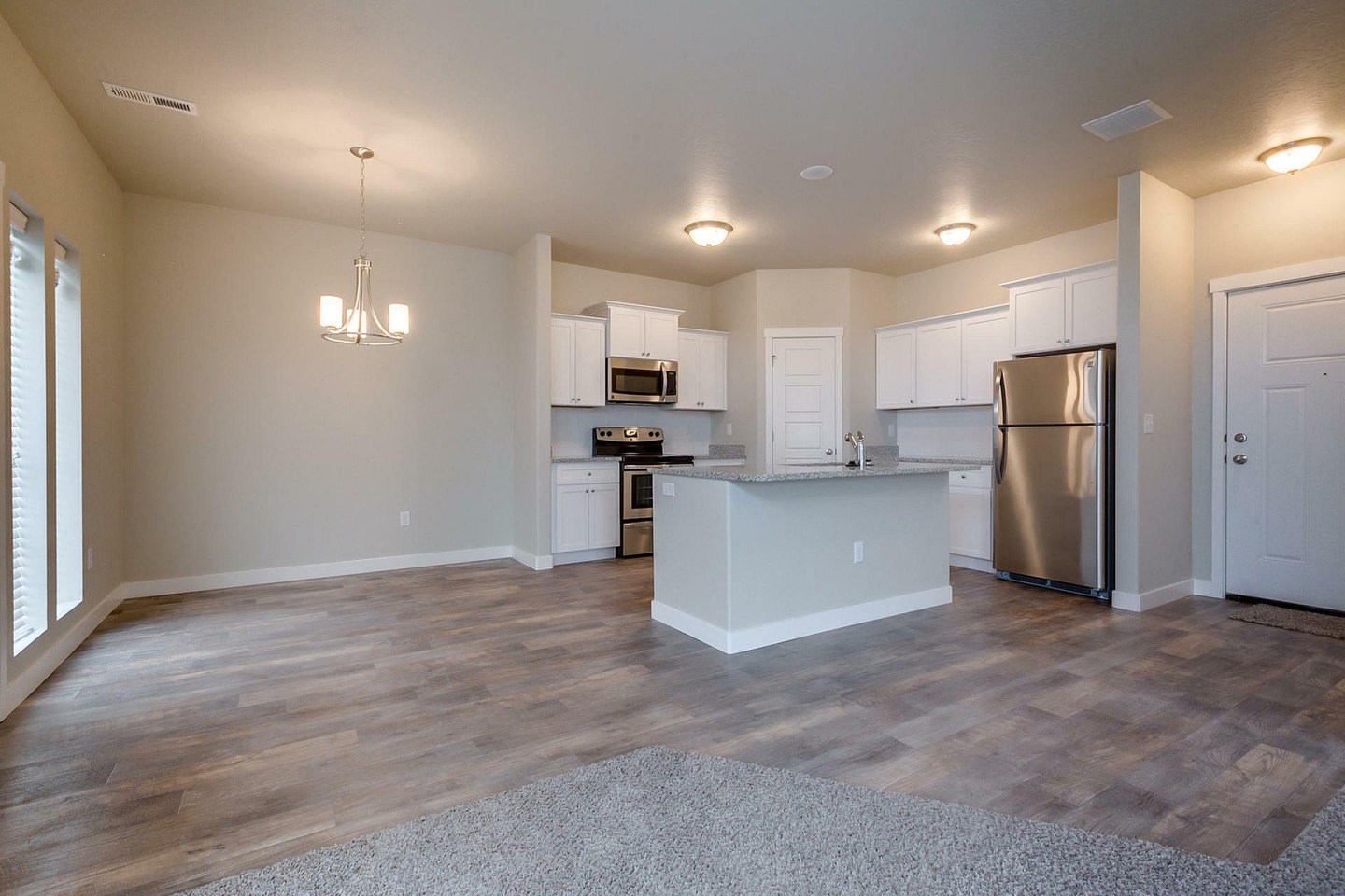 Kensington Apartments Image 40