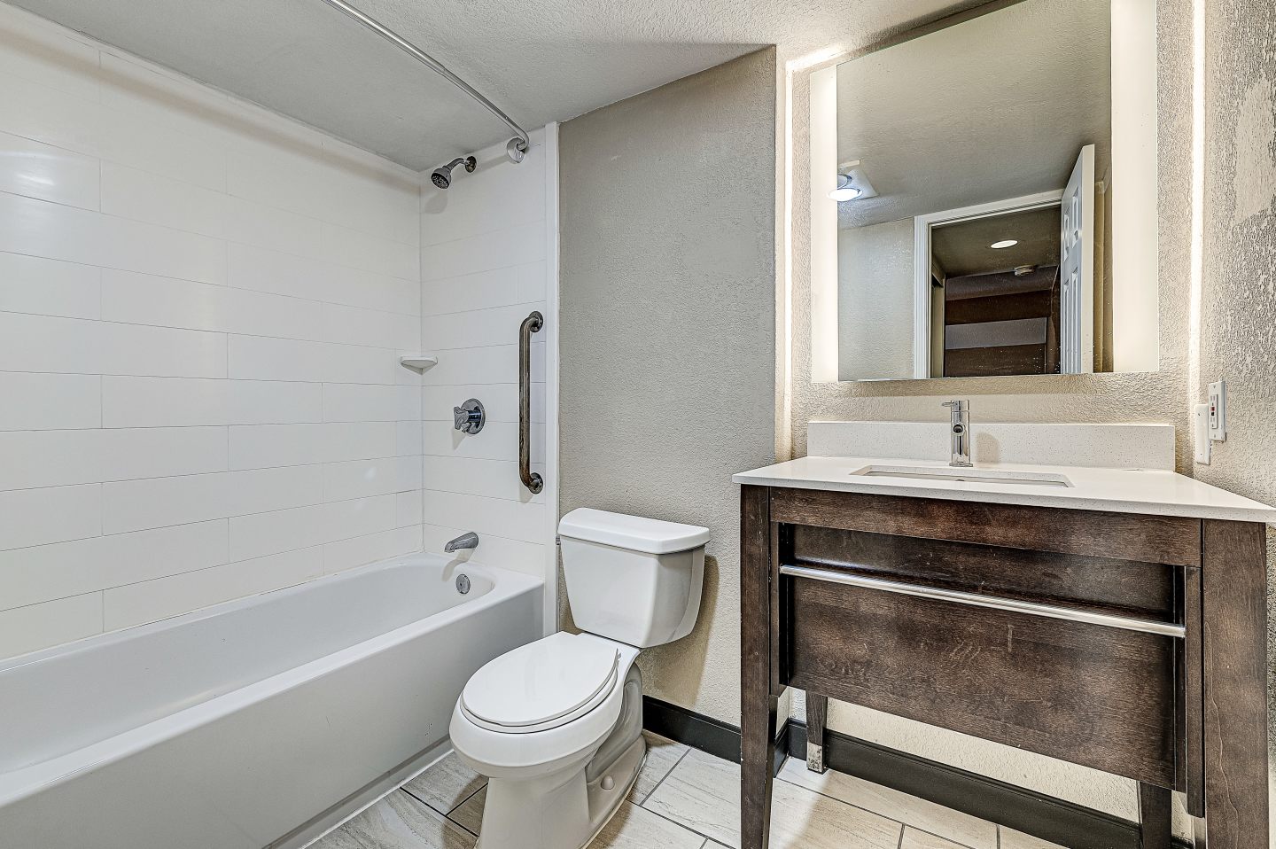 Avia Lofts at Founders Road Image 37