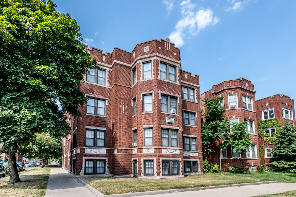 7956 S Eberhart Ave Image 2