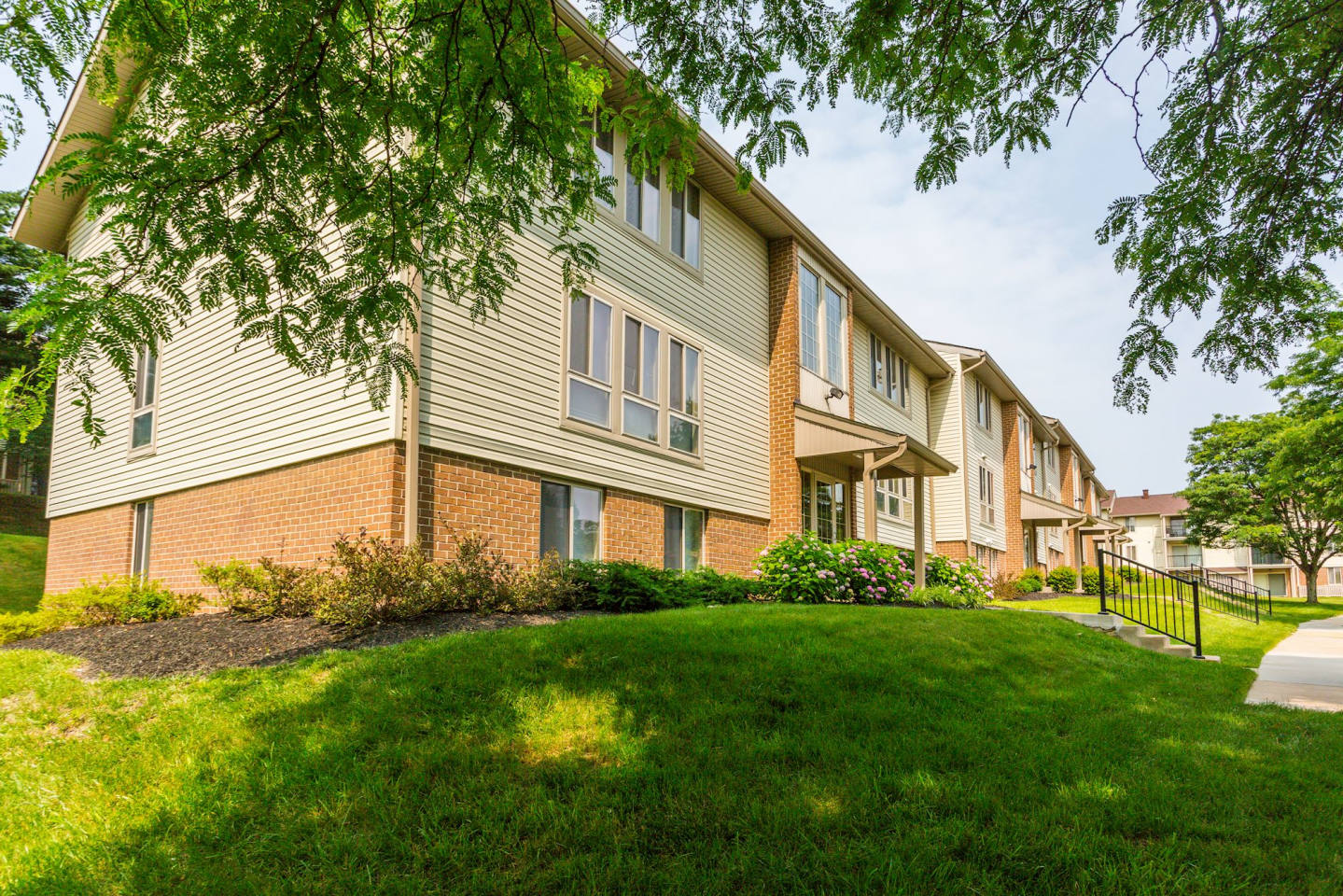 Hallfield Apartments Image 15