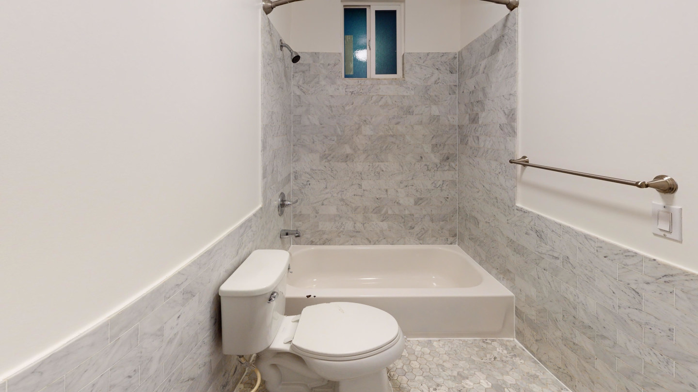 720 Jones Street Image 19