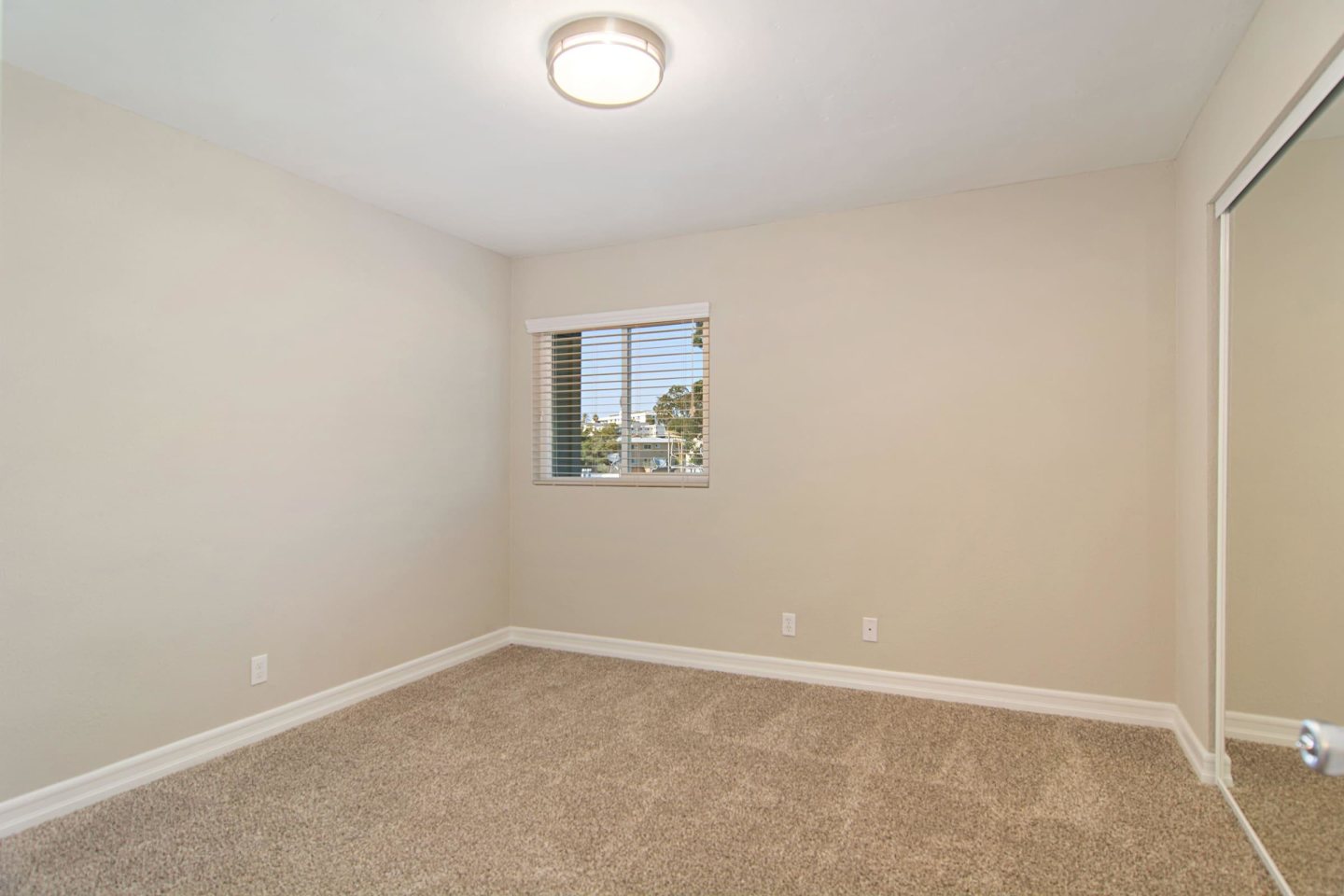Pacific Cove Image 19