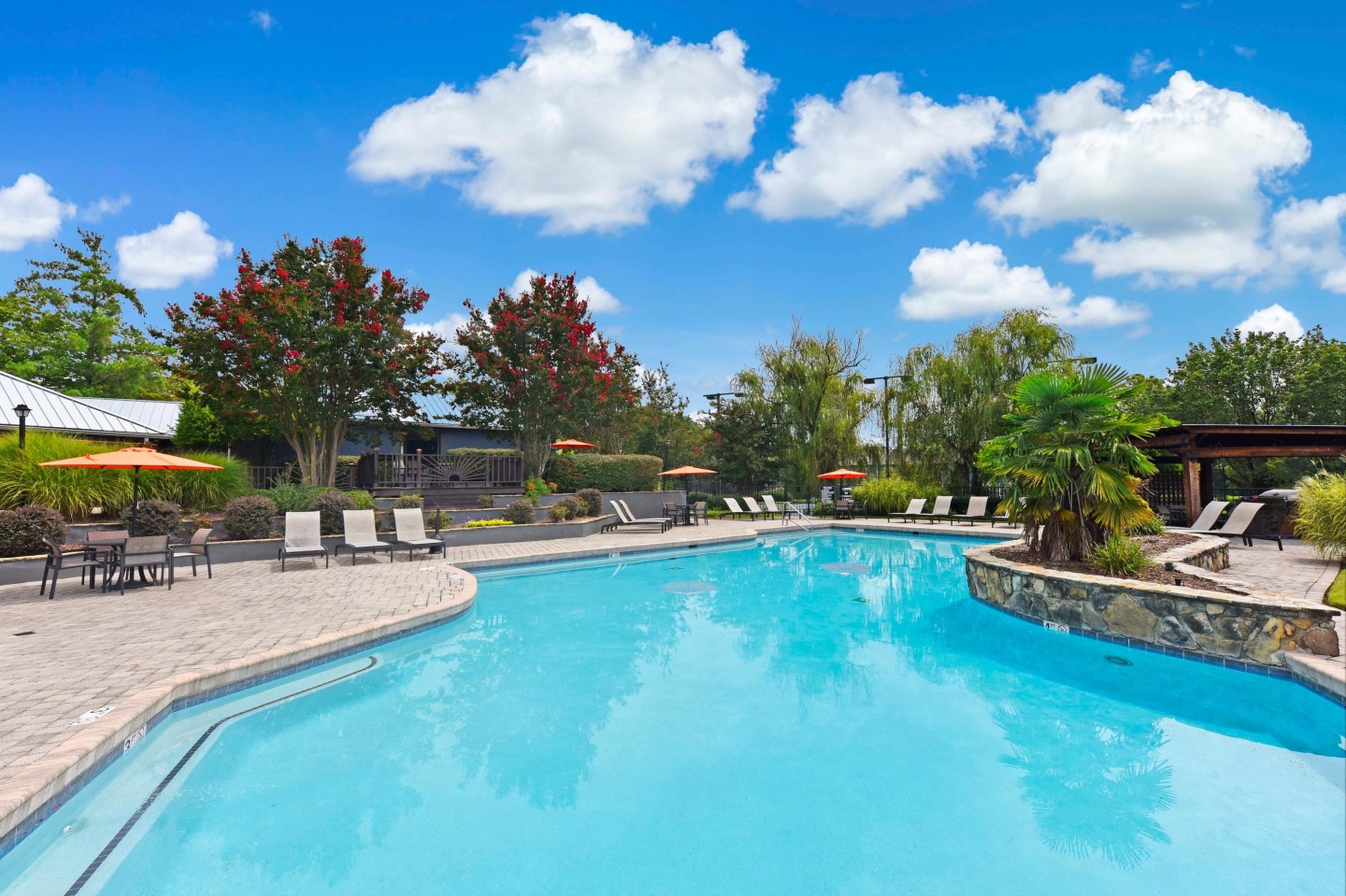 District at Hamilton Place Apartments Image 15