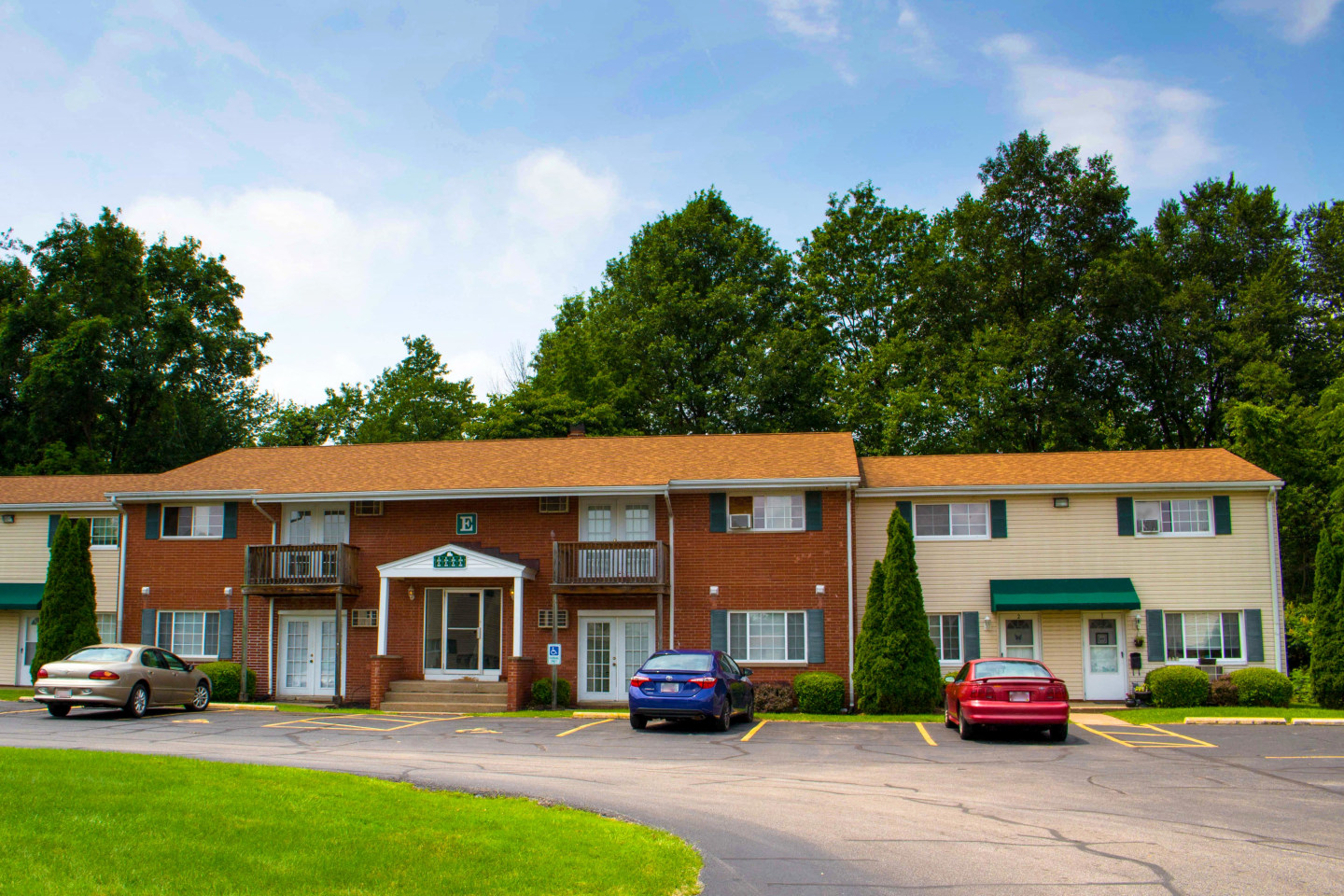 Evergreen Village Apartments & Townhomes Image 29