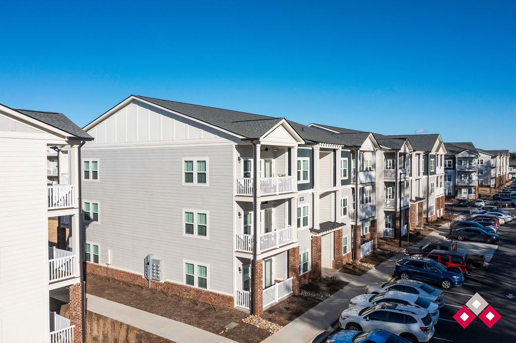 Summit at Hendersonville Image 4